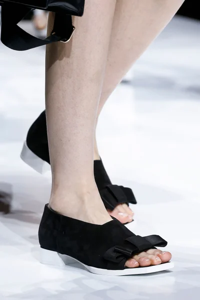 Look 75